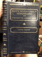 Alice's Adventures in Wonderland (Wordsworth Deluxe Classics)