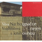 Na houpačce nejen s knihovnou