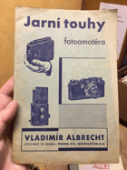 JARNÍ TOUHY FOTOAMATÉRA Fotografické přístroje a pomůcky