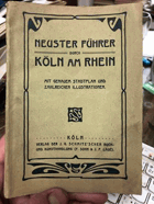 Neuester Führer durch Köln am Rhein mit genauem Stadtplan u- zahlr. Illustrationen.