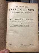 Lehrbuch der Institutionen des römischen Rechtes