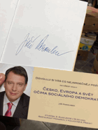 Česko, Evropa a svět očima sociálního demokrata KŘEST V REST. MONARCH !! - PODEPSANÁ KNIHA + ...