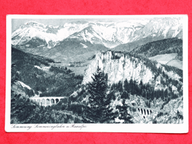 Semmering. Semmeringbahn und Raxalpe - Alpen (pohled)