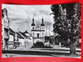 Březnice - Barokní kostel, okres Příbram (pohled)