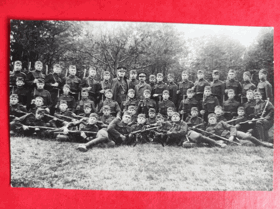 ČSL armáda, 30. léta, vojenská tématika, voják, uniforma, zbraně (pohled)