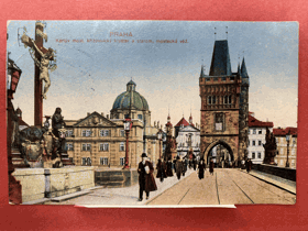 Praha. Karlův most, křižovnický klášter a staroměstská mostecká věž