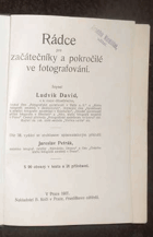 Rádce pro začátečníky a pokročilé ve fotografování