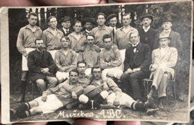 Orig.A6 fotografie Fotbal vzadu jména hráčů Mužstvo ABC?